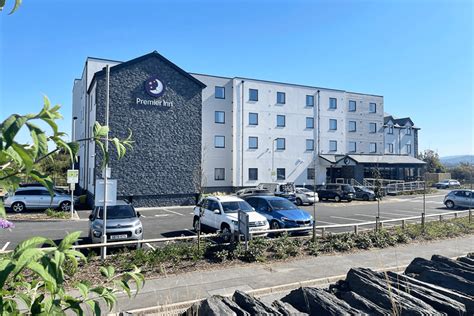 tudor lodge porthmadog|premier inn porthmadog.